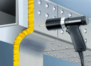1-1/2 "أحزمة عازلة الصلب المغطى بالنحاس CD Stud لحام للعمل في بطانة القناة