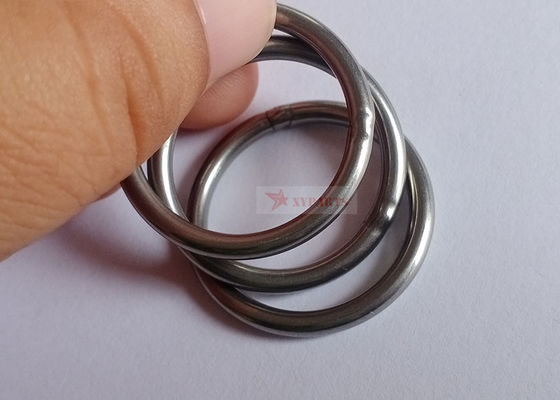 3x30mm الحلقات القابضة من الفولاذ المقاوم للصدأ النوع المطاوئ المستخدمة للحرارة العازلة ملحقات بطانية