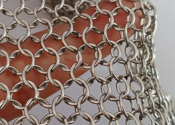 نوع مصفح الفولاذ المقاوم للصدأ سلاسل الصفحة المعدنية شبكة الستار 0.8mm x 7mm لقسم الغرفة